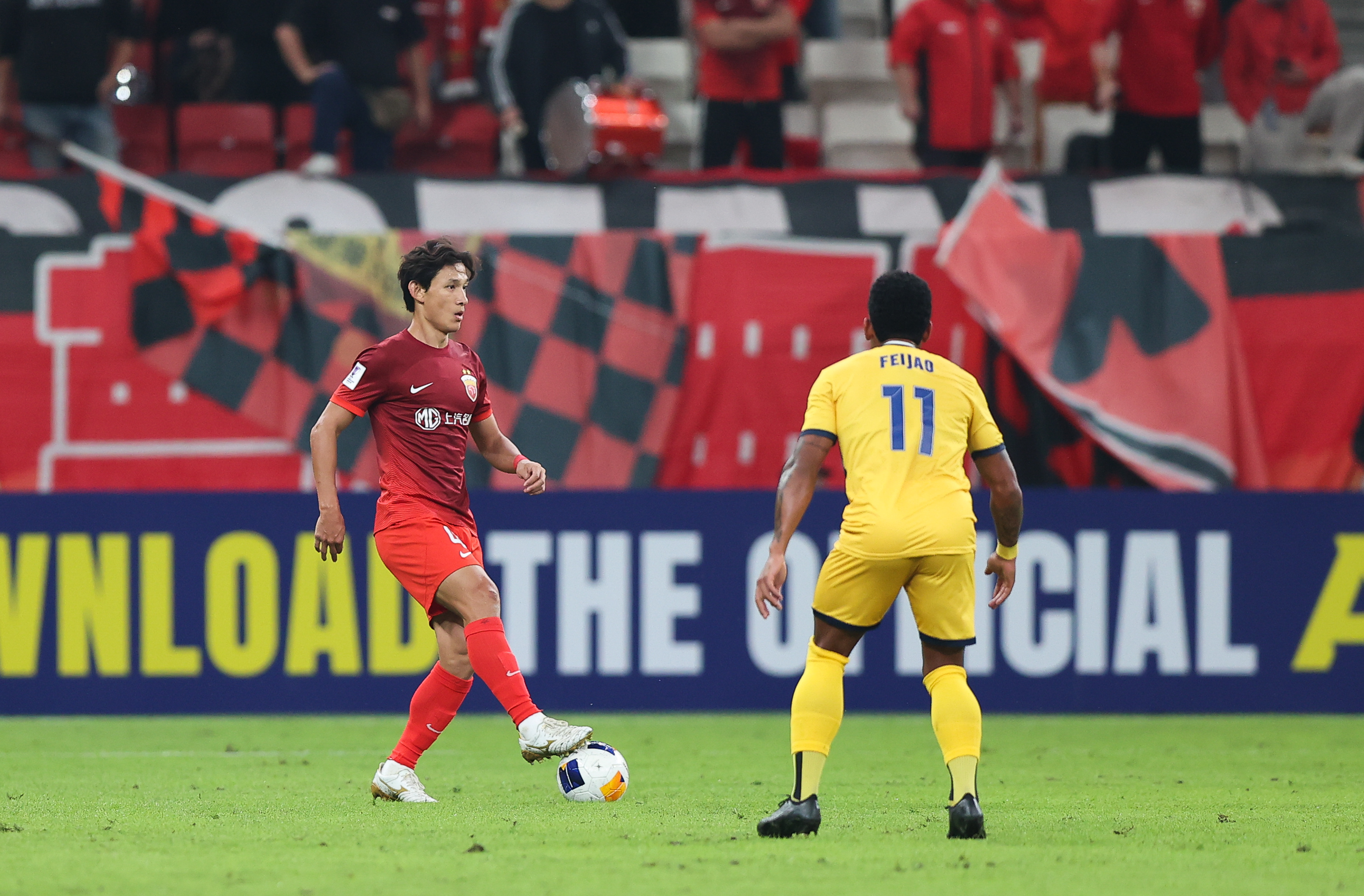 华体会体育-包含亚冠赛程吃紧；上海申花赛前豪取连胜；更衣室稳定；轮换策略成焦点的词条