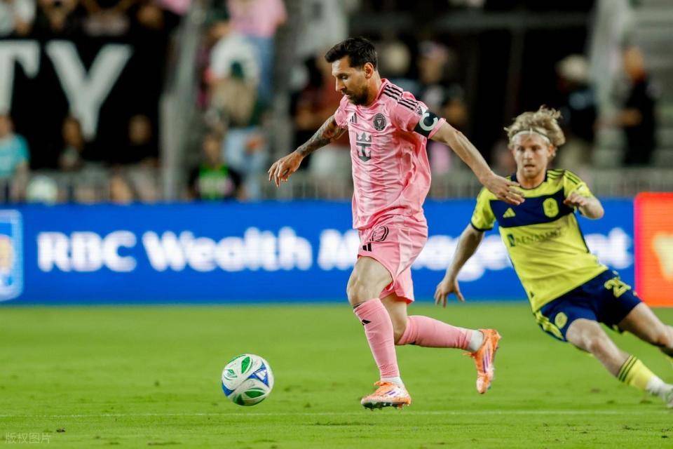 详细阅读:华体会体育-关于梅西赛事官方发布赛事规则更新新规,加拿大队争议不断!的信息 华体会体育-关于梅西赛事官方发布赛事规则更新新规,加拿大队争议不断!的信息